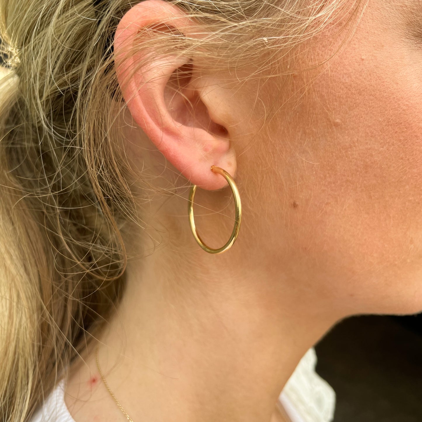 9ct Gold Skinny Tube Hoop Earrings 25mm - John Ross Jewellers