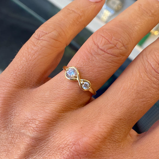 9ct Gold Infinity CZ Ring