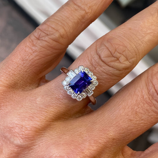 18ct White Gold Tanzanite & Diamond Ring