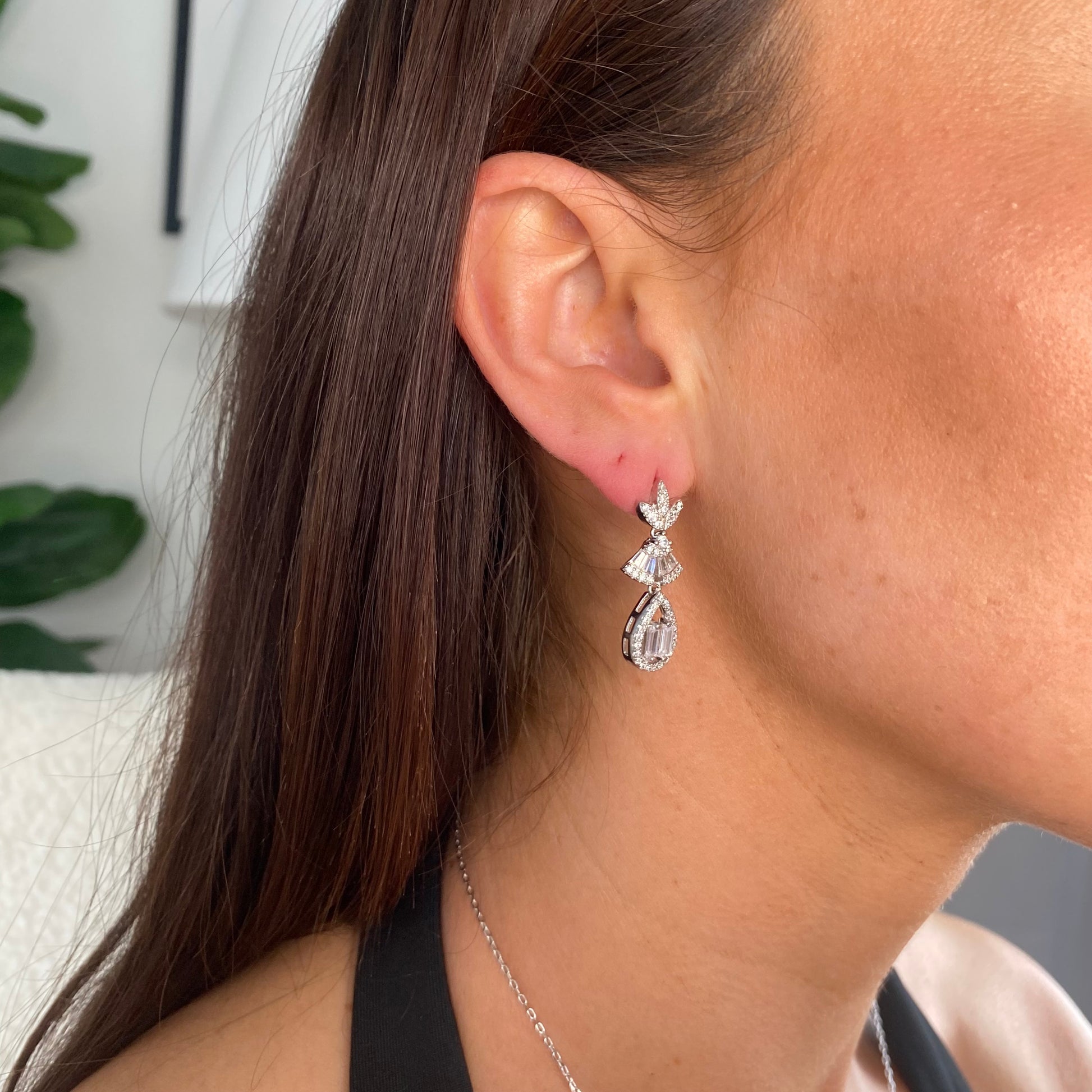 Silver Artemis Drop Earrings - John Ross Jewellers