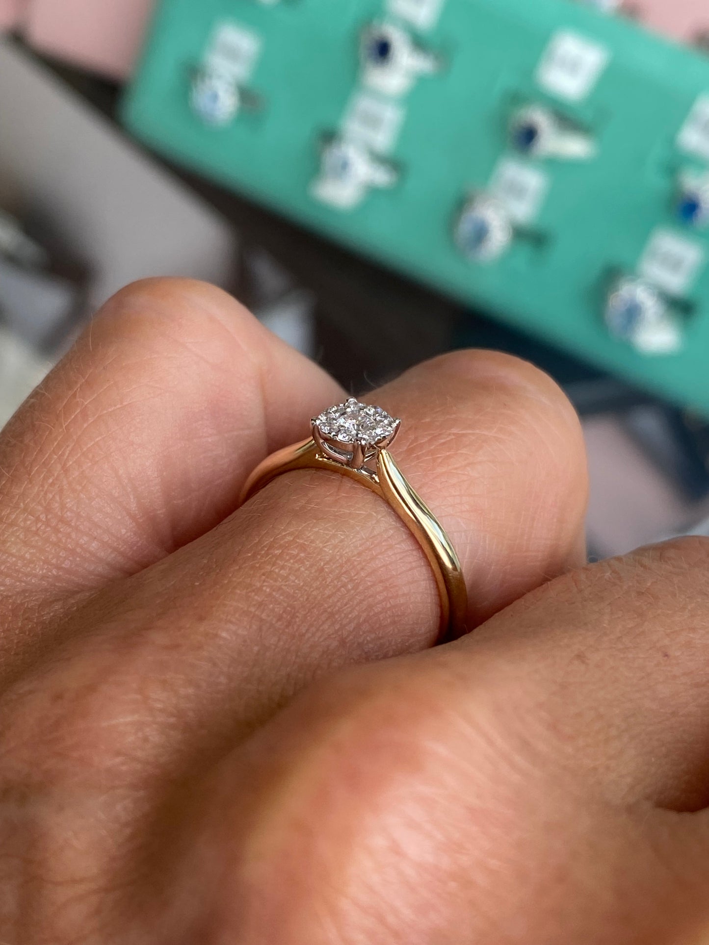 9ct Gold Solitaire Cluster Engagement Ring | 0.18ct
