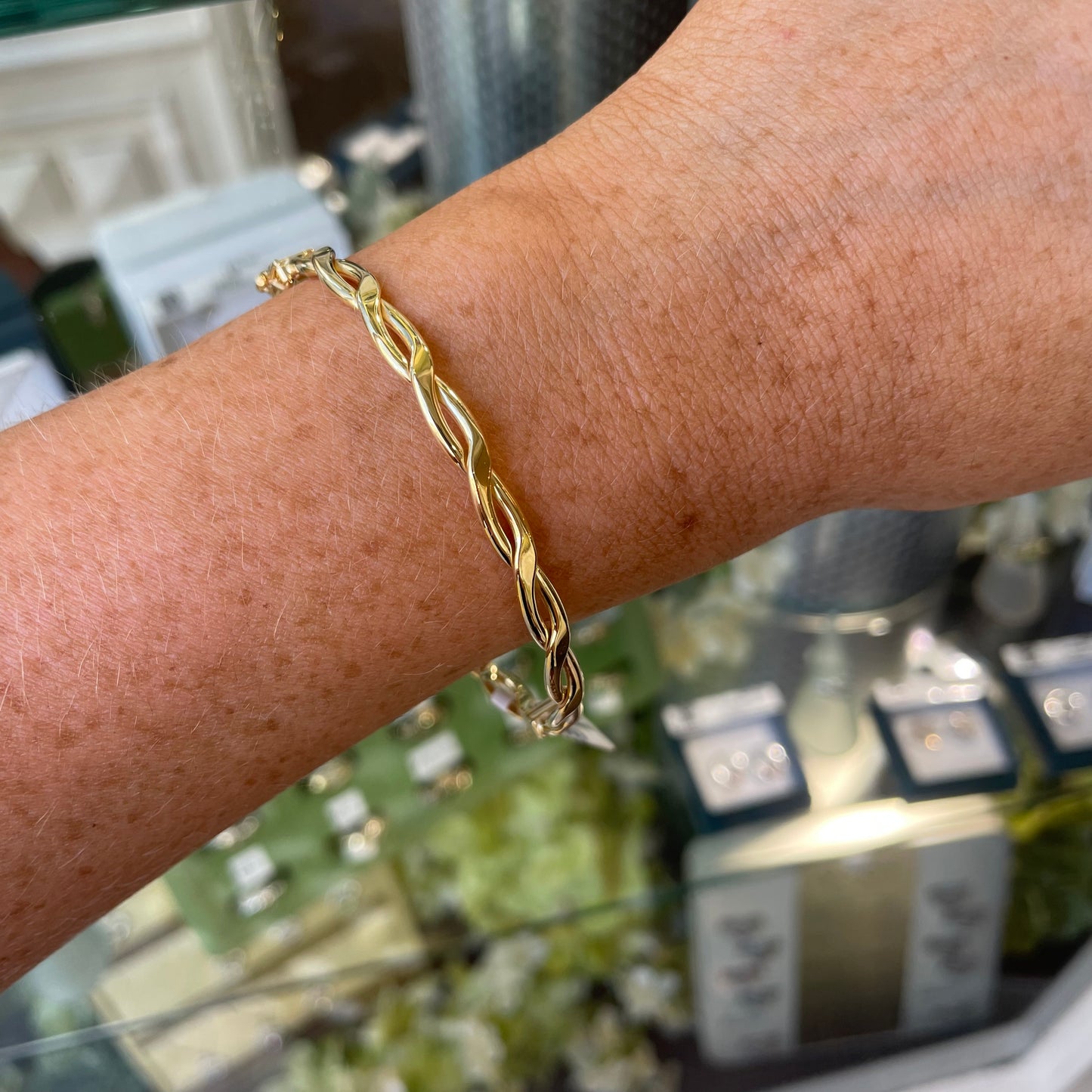9ct Gold Braided Bangle