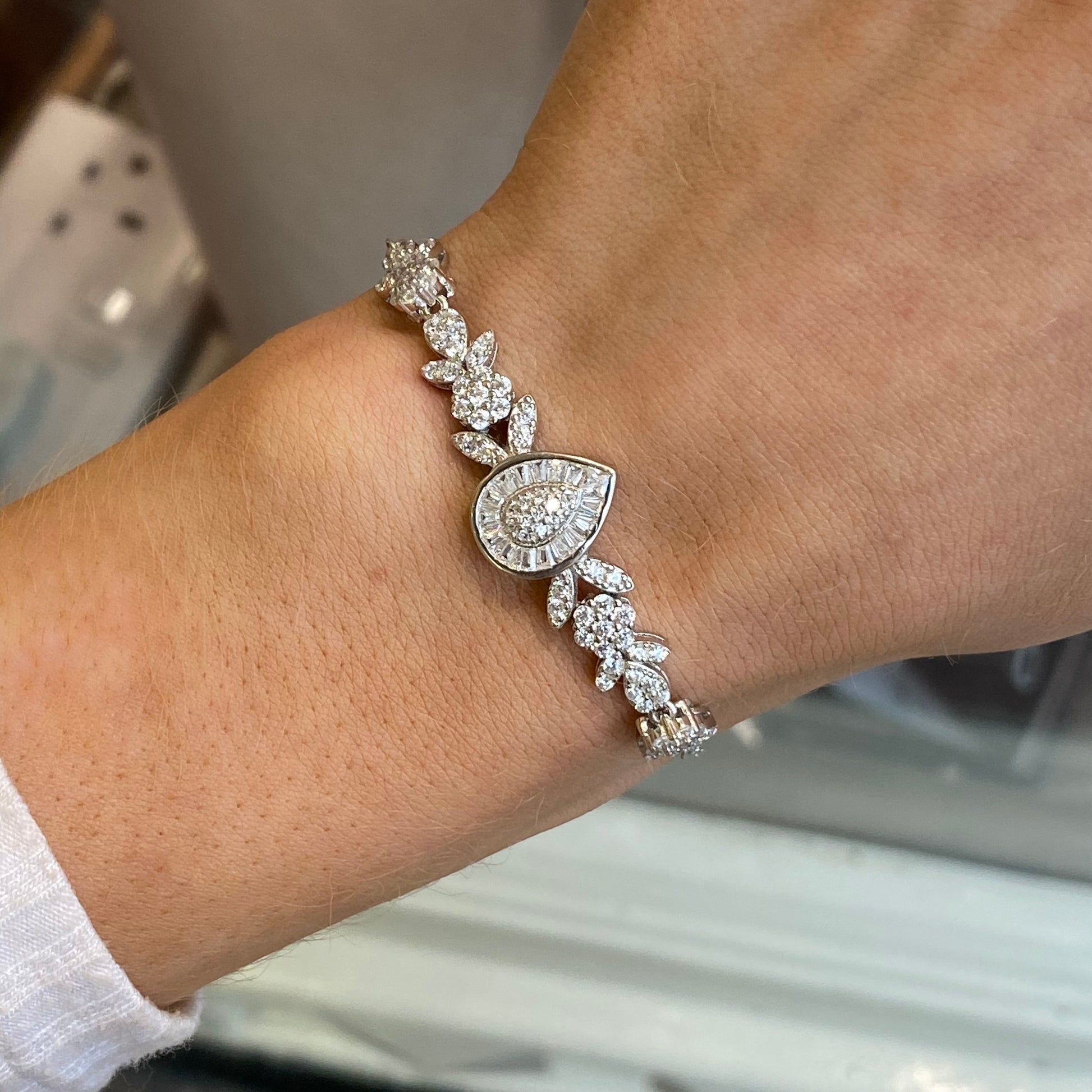 Silver Juno Bracelet - John Ross Jewellers