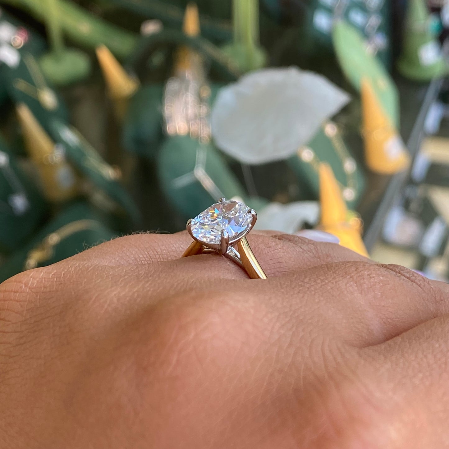 18ct Gold Oval Solitaire Engagement Ring | 3.01ct Certificated Lab