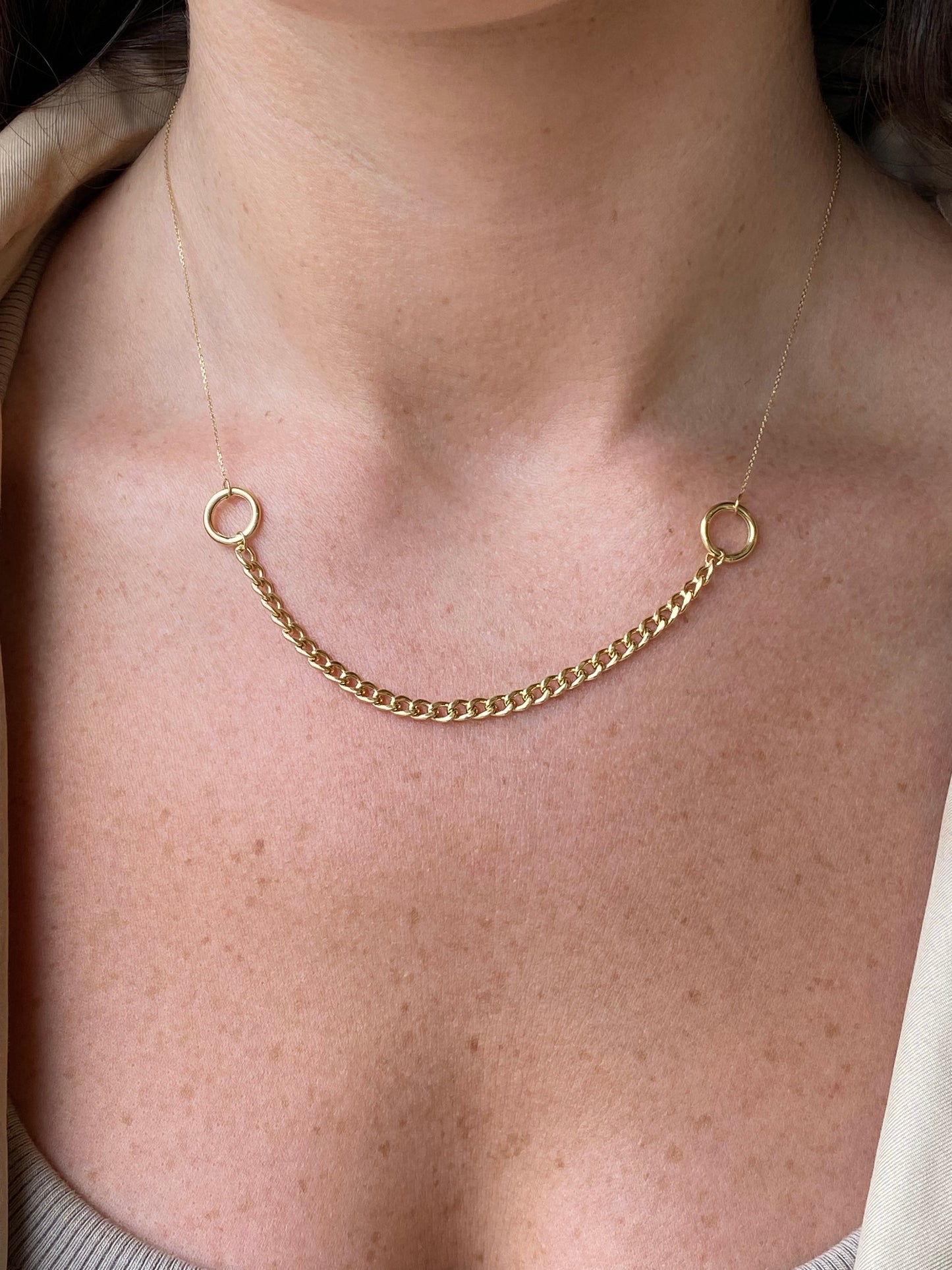 9ct Gold Curb Centrepiece Necklace