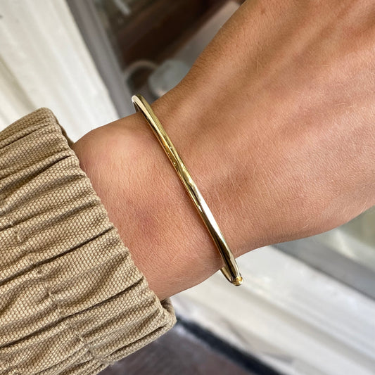 9ct Gold Plain Polished Skinny Court Bangle | 3mm