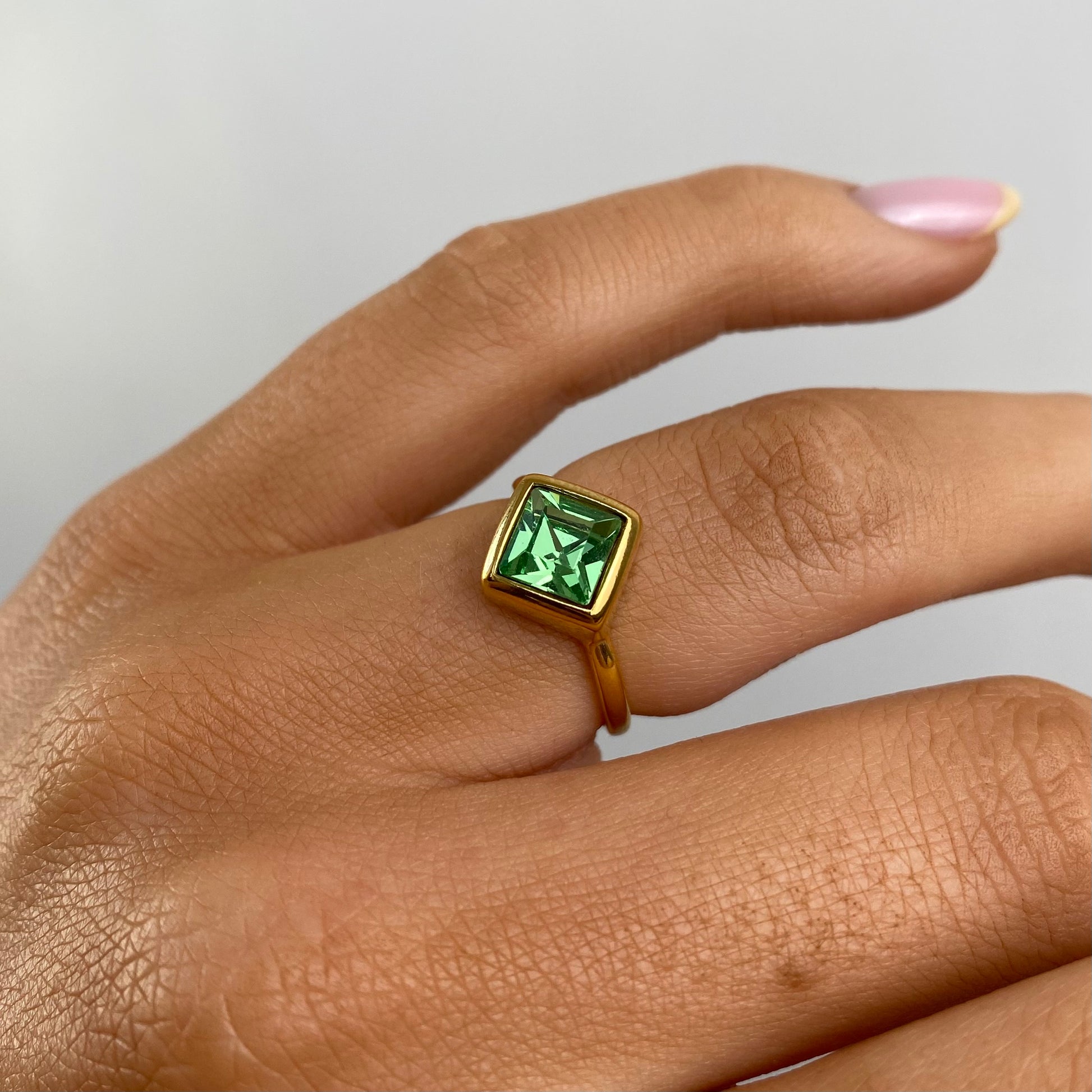 Sunshine Mint Crystal Ring - John Ross Jewellers