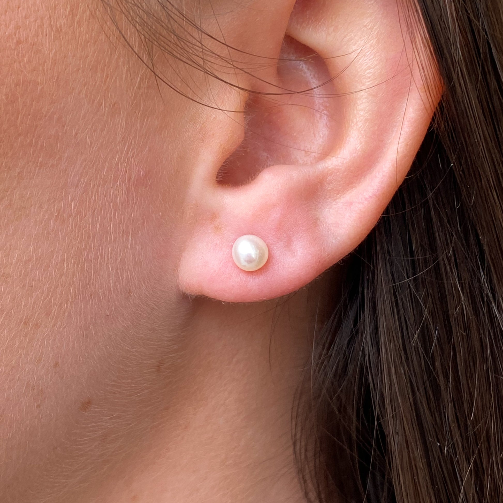 Silver Freshwater Pearl Stud Earrings | 5.5-6.0mm - John Ross Jewellers