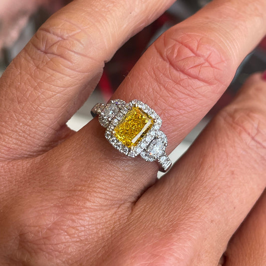 Platinum Trilogy Engagement Ring | Vivid Yellow Certificated Lab