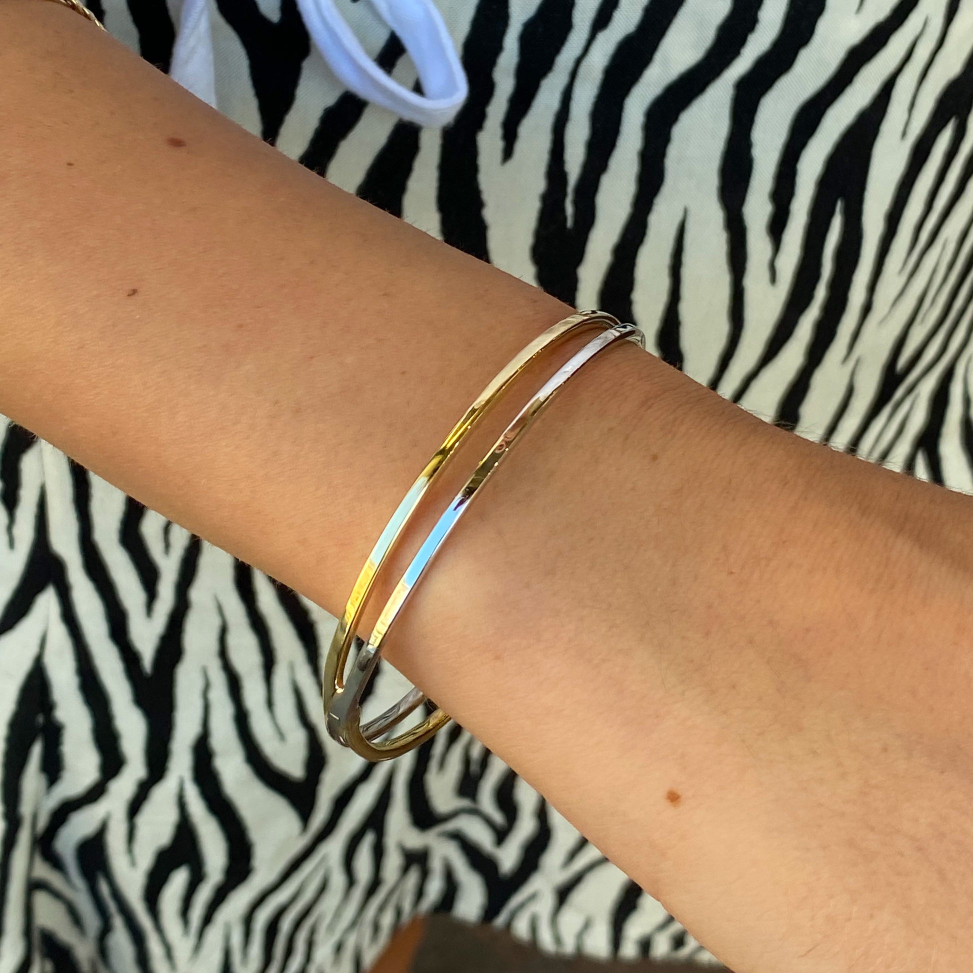 9ct Gold Two Tone Double Bangle - John Ross Jewellers