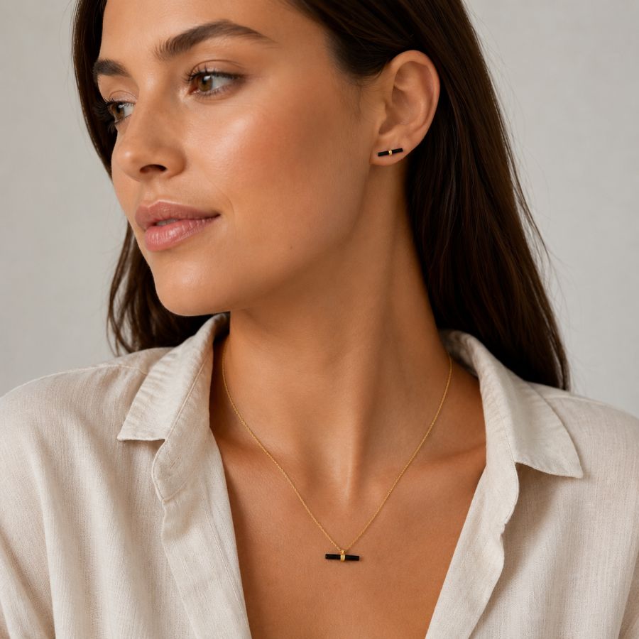 9ct Gold Onyx T-Bar Necklace