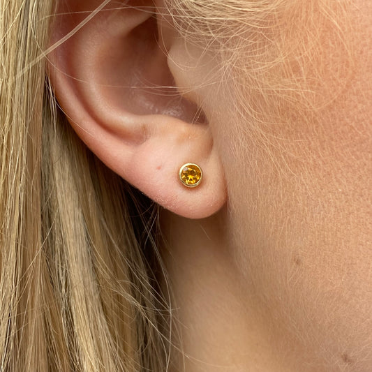 9ct Gold Bezel Set Round Imperial Topaz Stud Earrings | 4mm