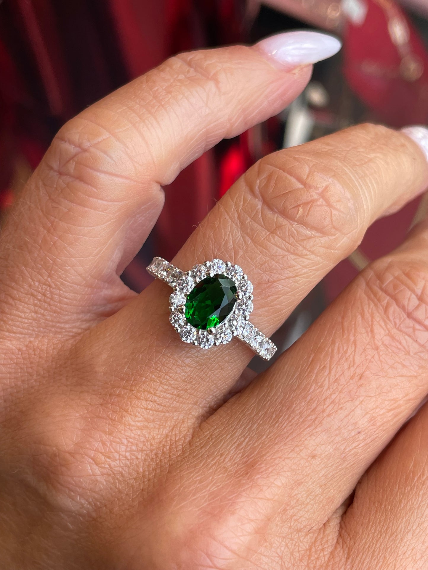 Silver Oval Diana Cluster Ring with Shoulders | Emerald Green