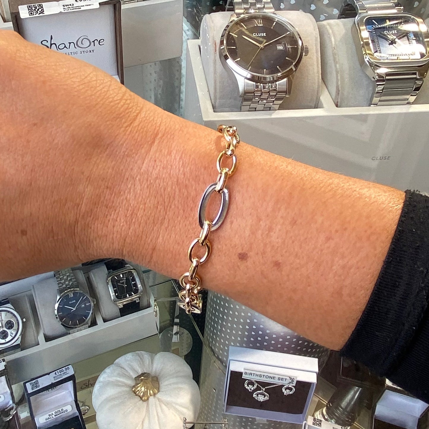 9ct Gold Elongated Oval Link Two Tone Bracelet - John Ross Jewellers