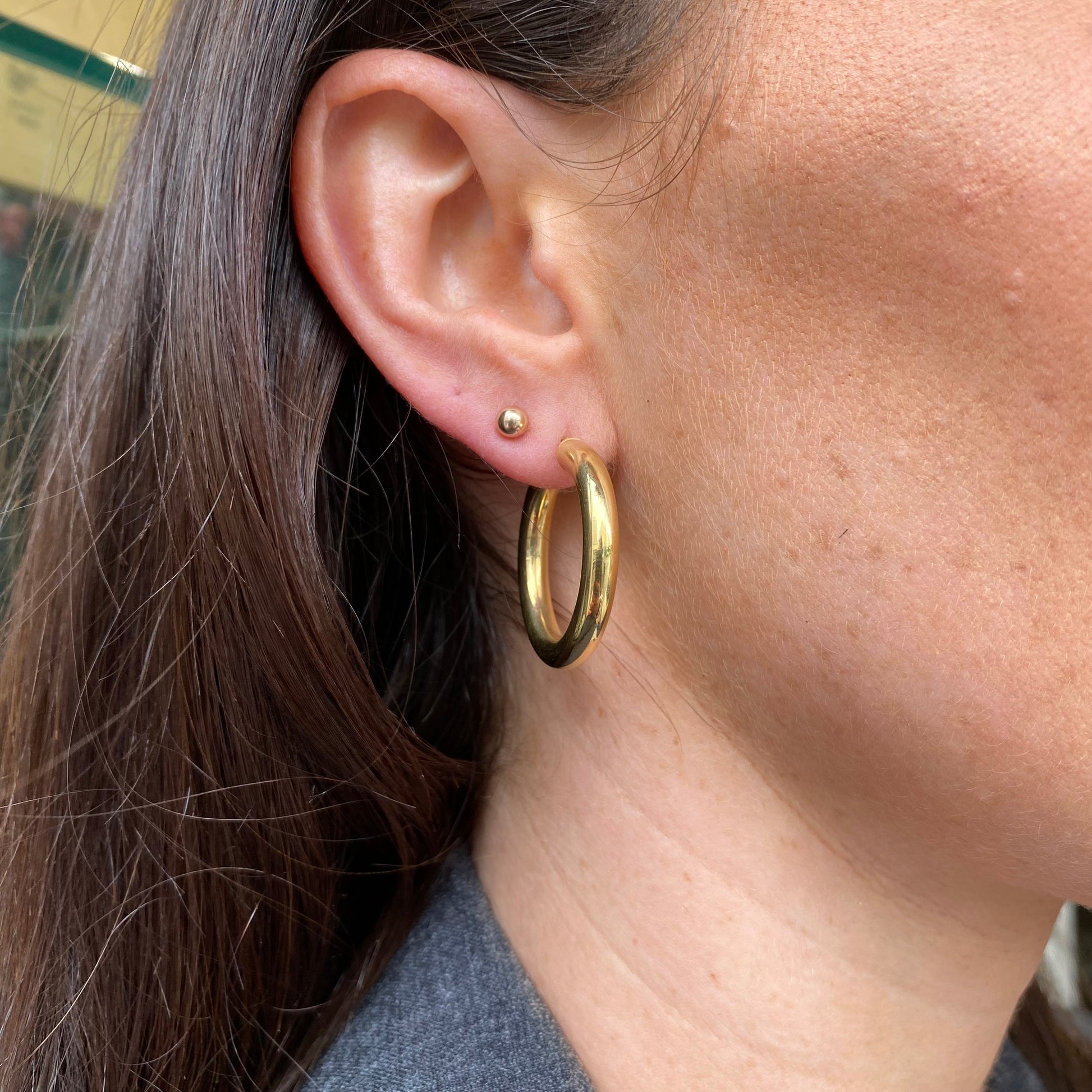 9ct Gold Classic Tube Hoop Earrings 20mm - John Ross Jewellers