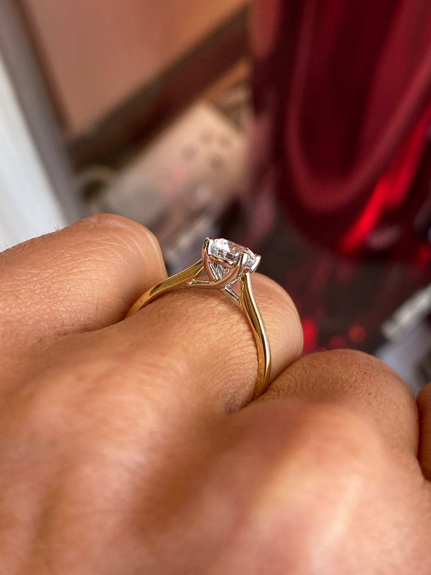 18ct Gold Solitaire Engagement Ring | 1.03ct Certificated Lab