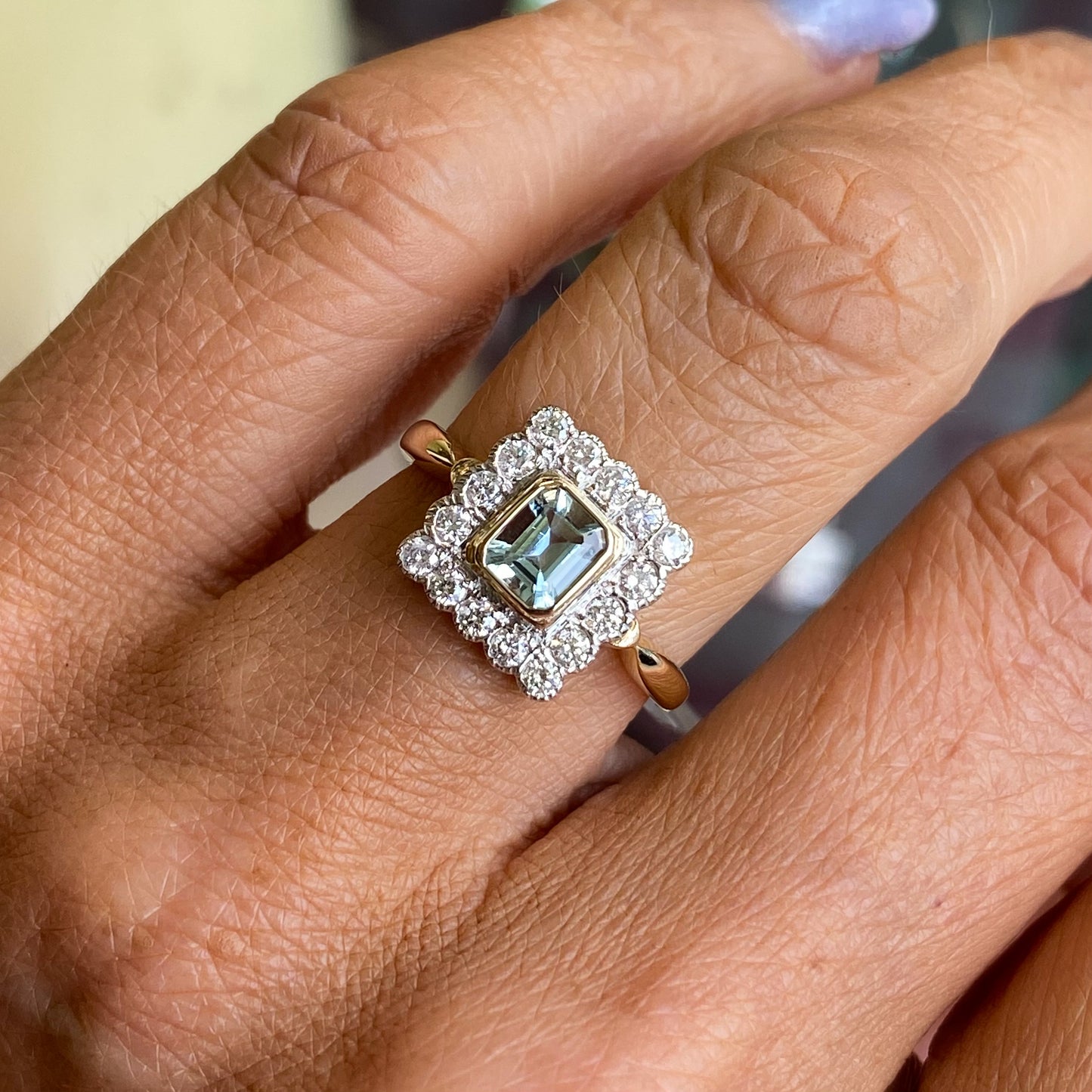 9ct Gold Aquamarine & Diamond Ring