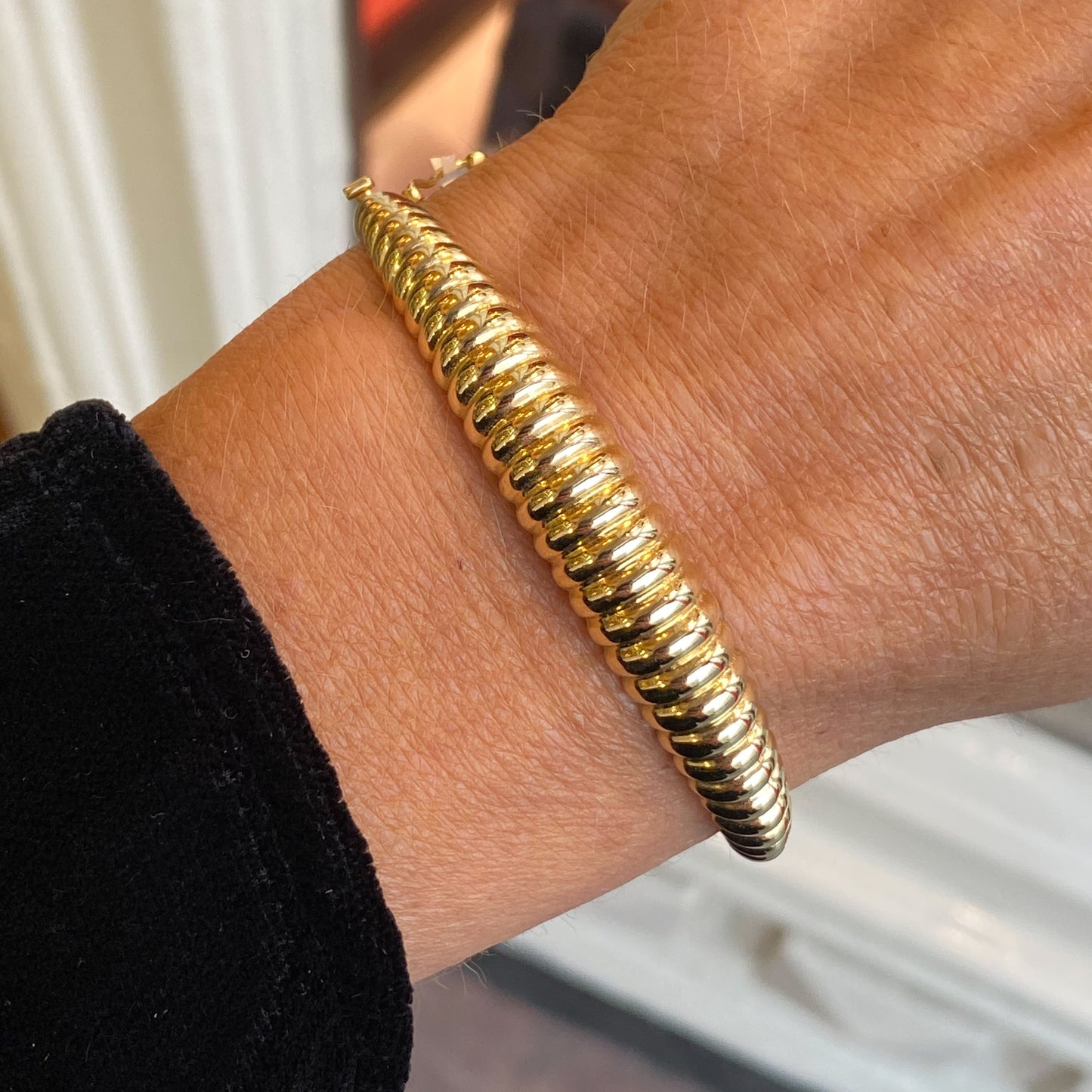 14ct Gold Ridged Pattern Bangle