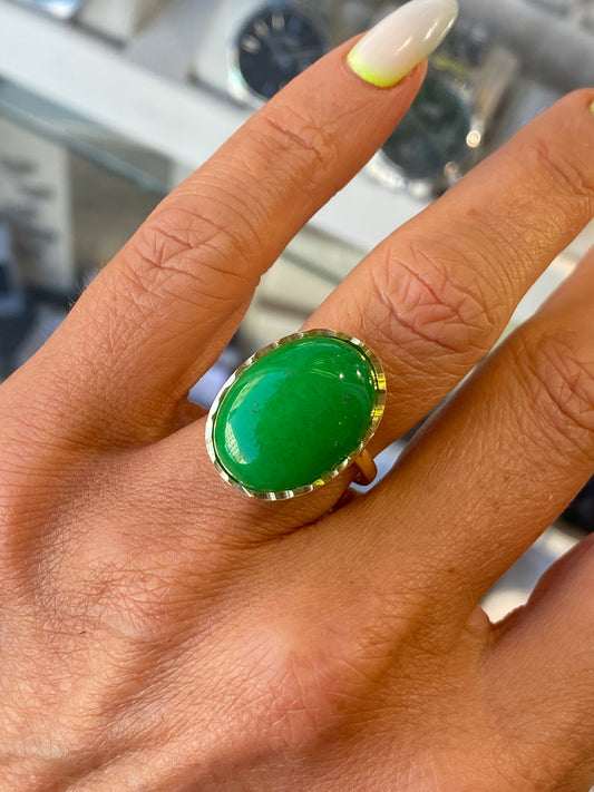 Green Jade Oval Scintilla Ring