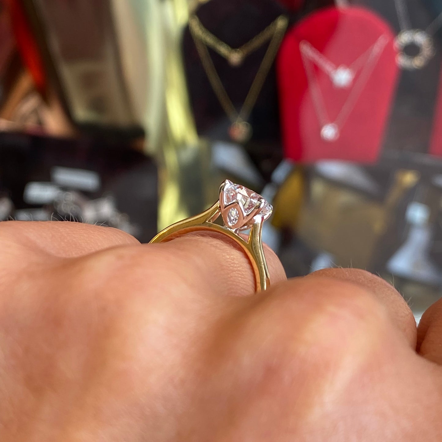 18ct Gold Solitaire Engagement Ring | Certificated Lab 2.03ct