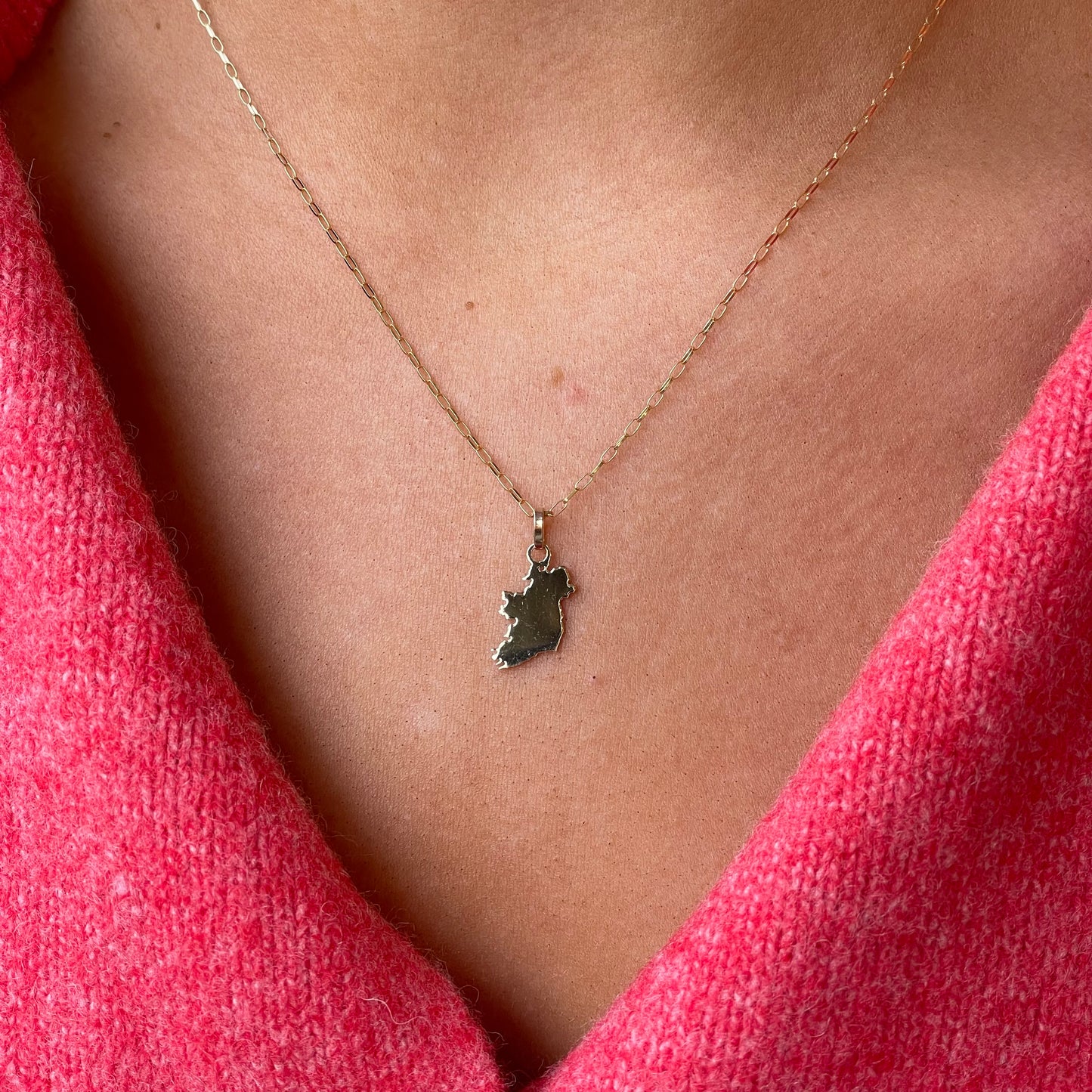 9ct Gold Map of Ireland Necklace - John Ross Jewellers