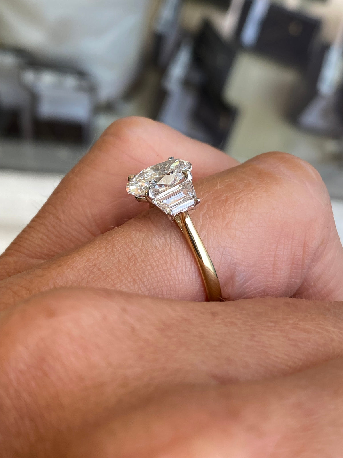 18ct Gold Trilogy Engagement Ring | Lab Certificated 3.21ct