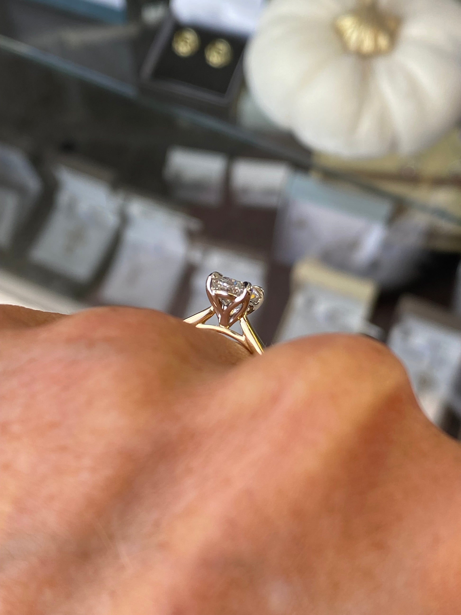 18ct Gold Oval Solitaire Engagement Ring | 1.20ct Certificated - John Ross Jewellers