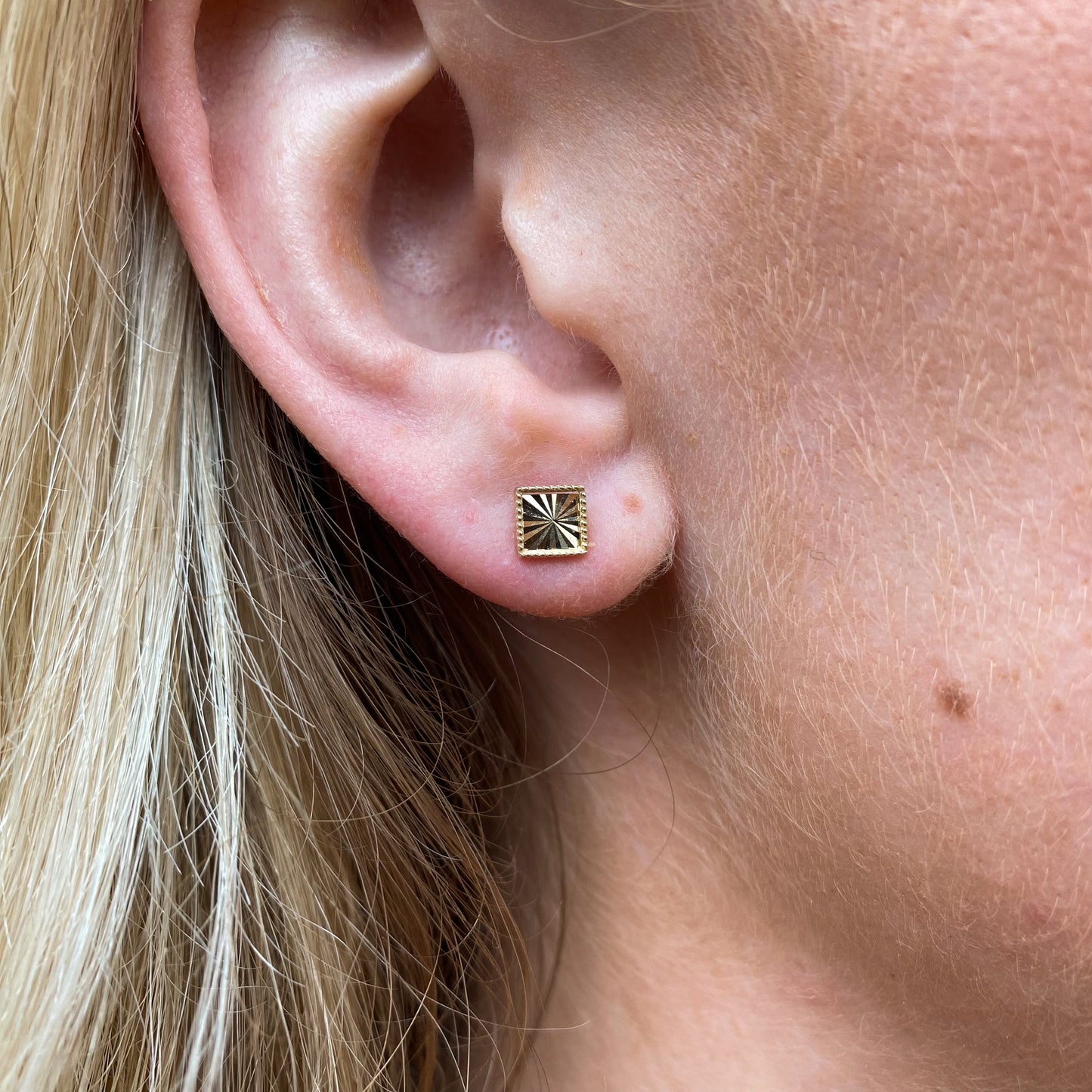 9ct Gold Diamond Cut Beaded Edge Square Stud Earrings | 5.5mm - John Ross Jewellers