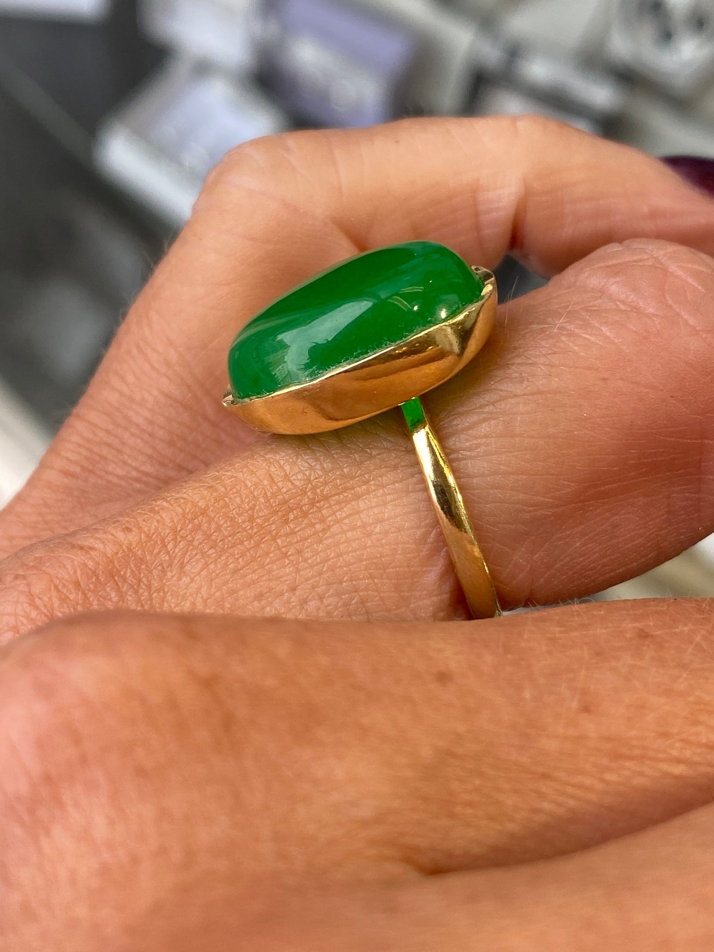 Green Jade Oval Scintilla Ring - John Ross Jewellers