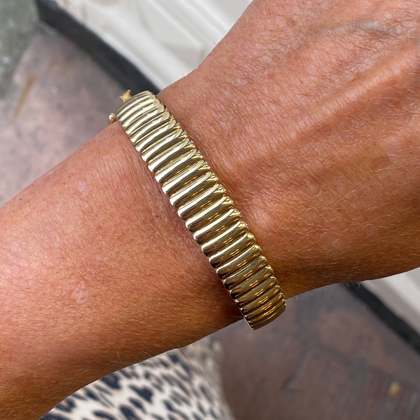 9ct Gold Ridged Bangle