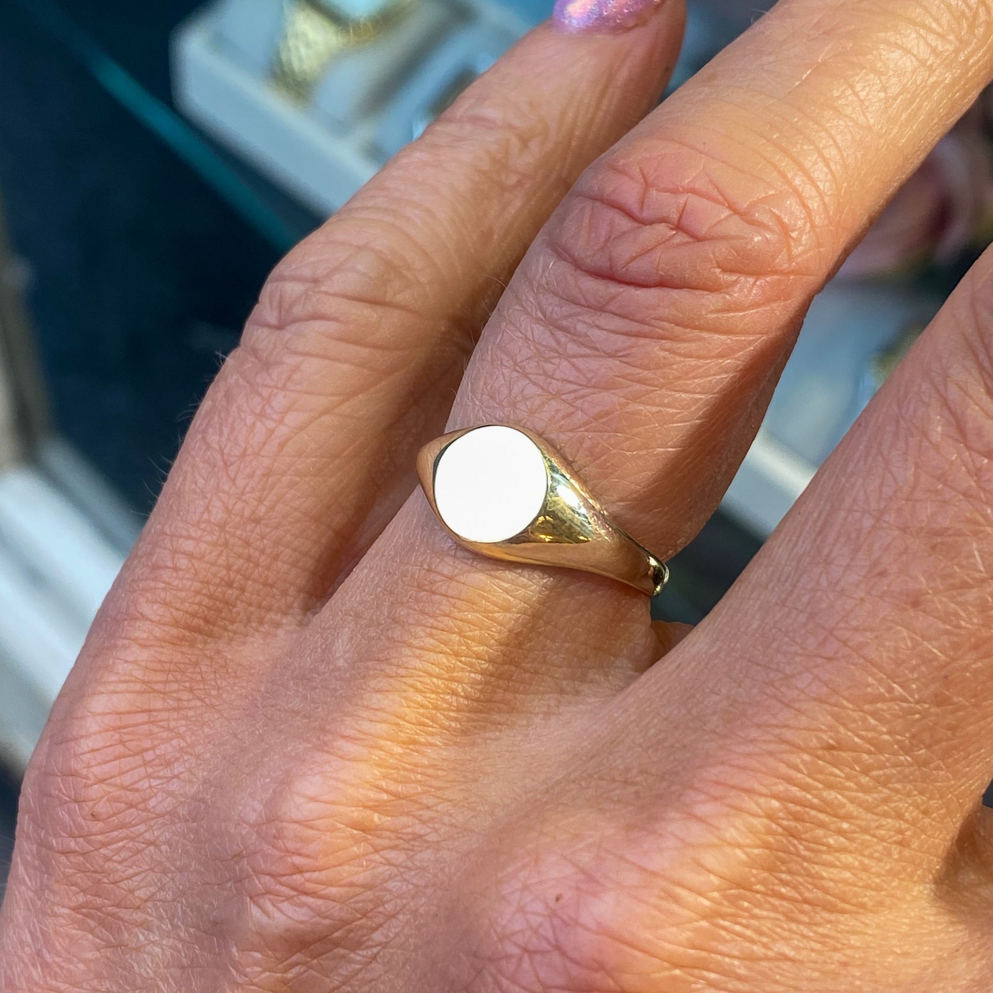 9ct Gold Round Signet Ring - John Ross Jewellers