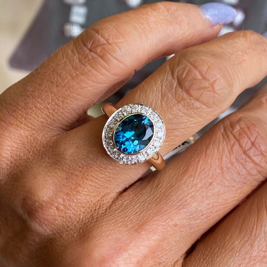 9ct Gold London Blue Topaz & Diamond Ring
