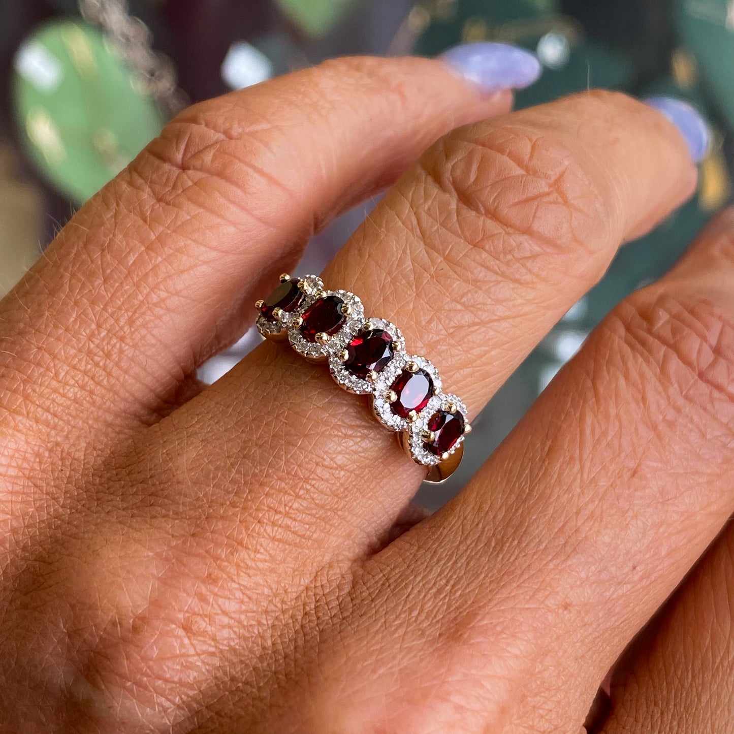 9ct Gold Oval Garnet & Diamond Garland Ring