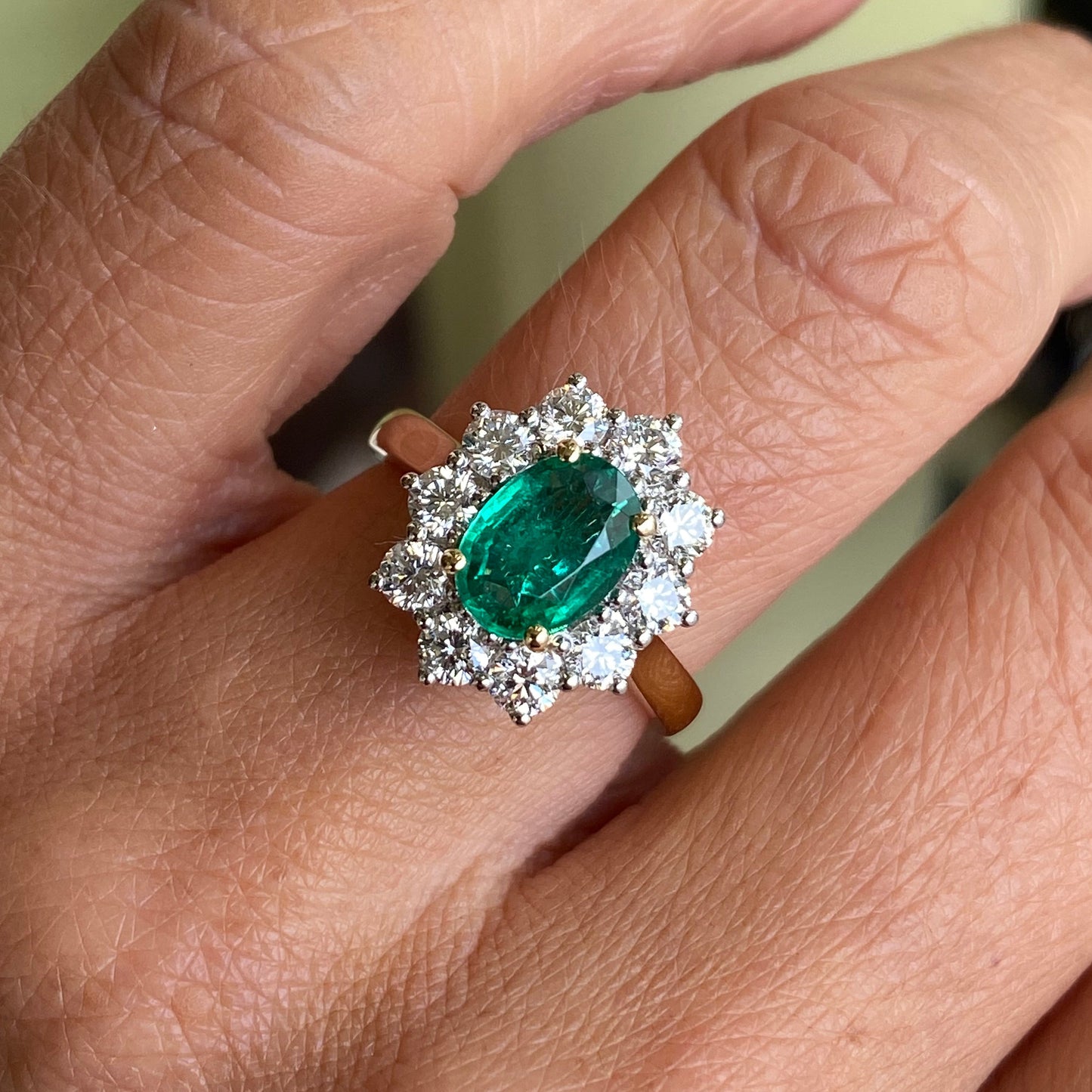 18ct Gold Emerald & Diamond Cluster Ring