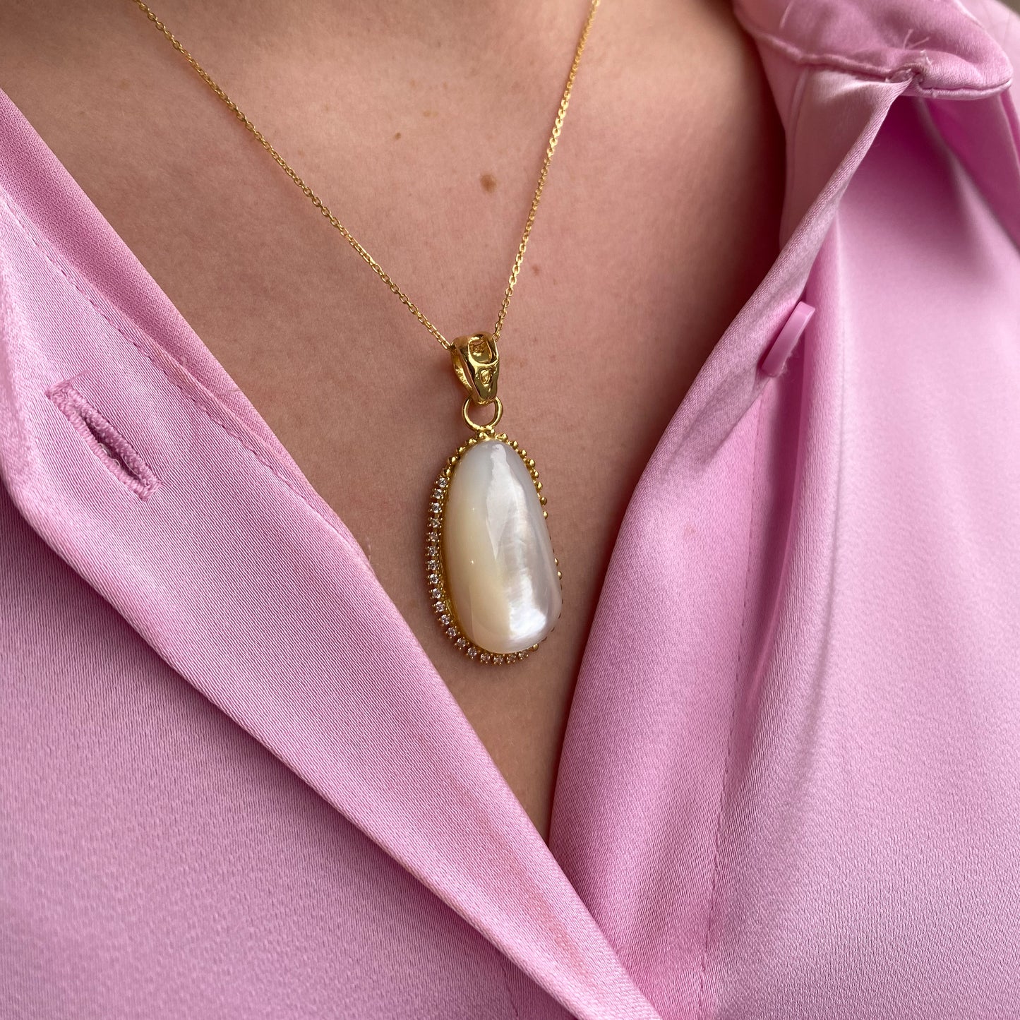 Baroque Mother of Pearl Pendant on Chain | 29mm x 17mm