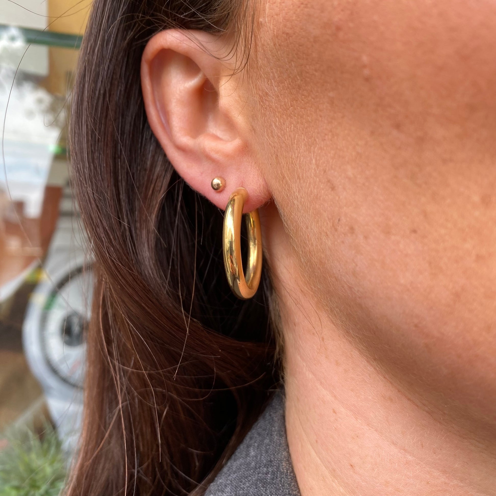 9ct Gold Classic Tube Hoop Earrings 20mm - John Ross Jewellers