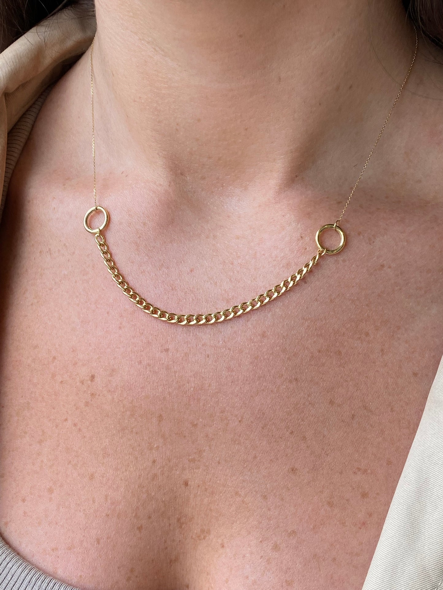 9ct Gold Curb Centrepiece Necklace