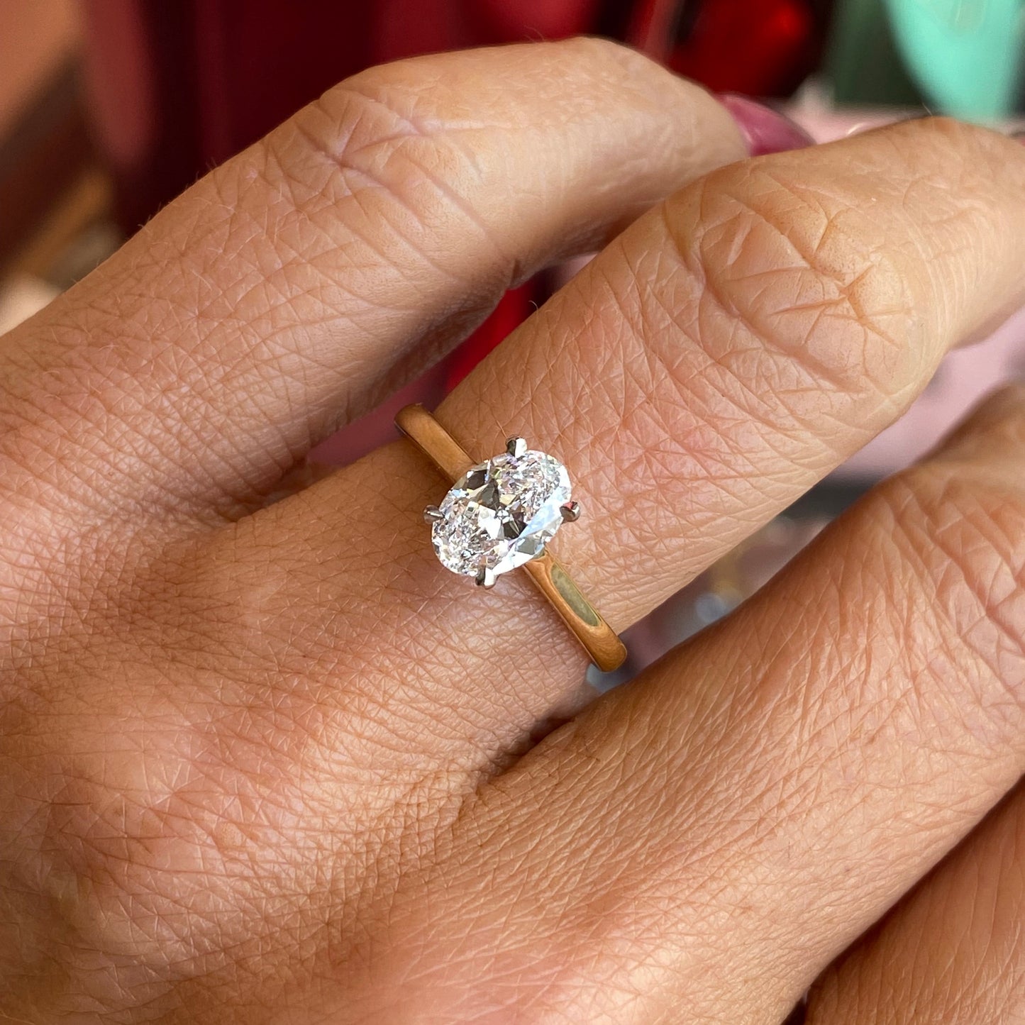 18ct Gold Oval Solitaire Engagement Ring | 1.01ct Certificated Lab