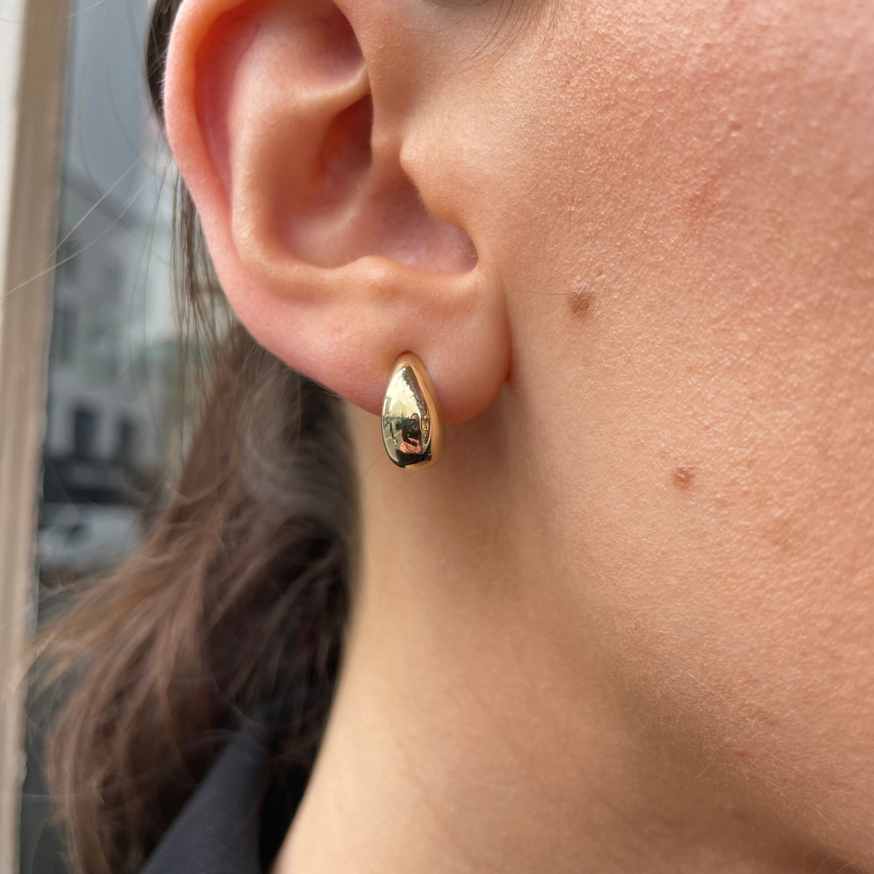 9ct Gold Teardrop Stud Earrings