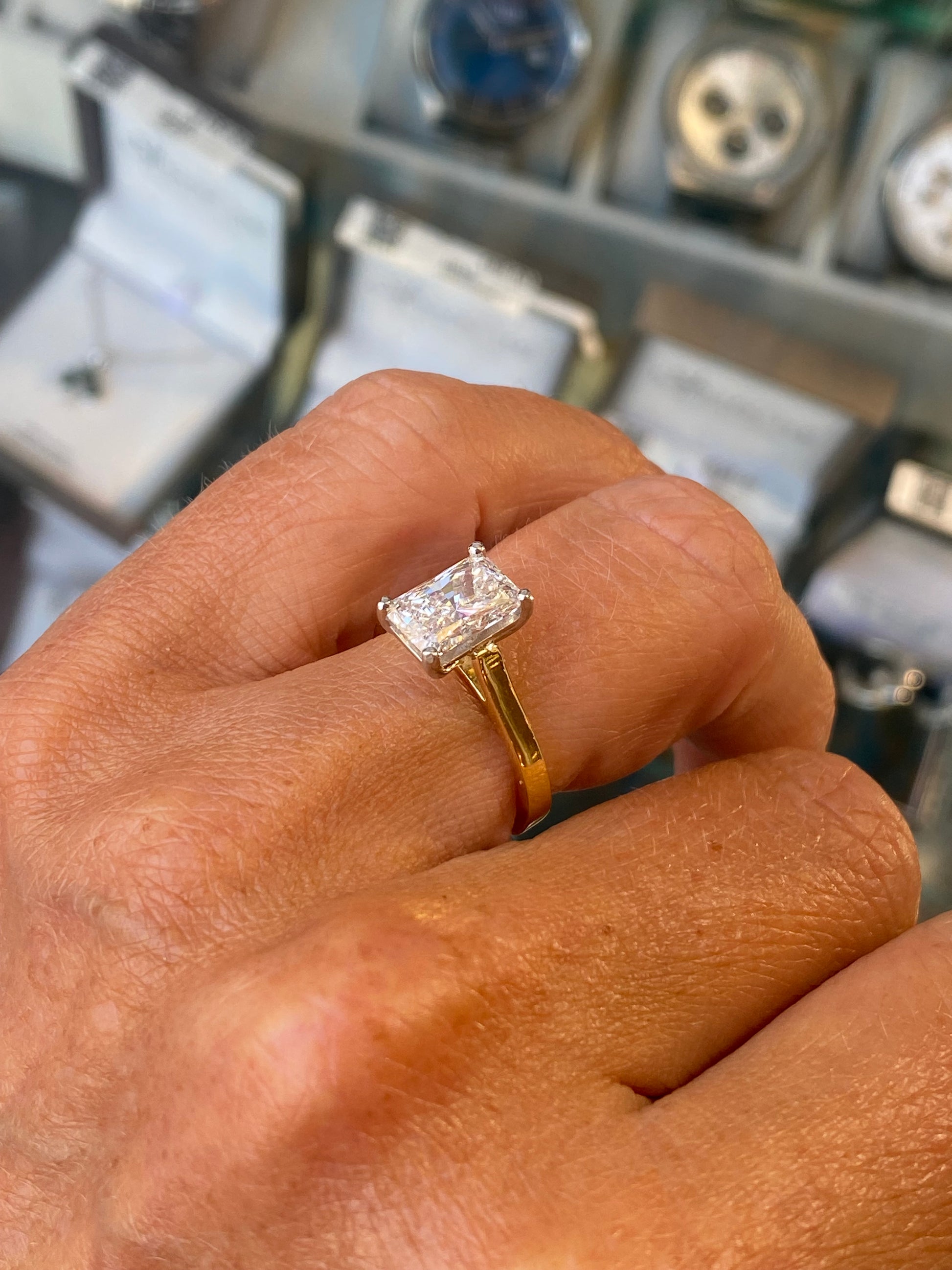 18ct Gold Solitaire Engagement Ring | Certificated Lab Radiant Cut 2.01ct - John Ross Jewellers