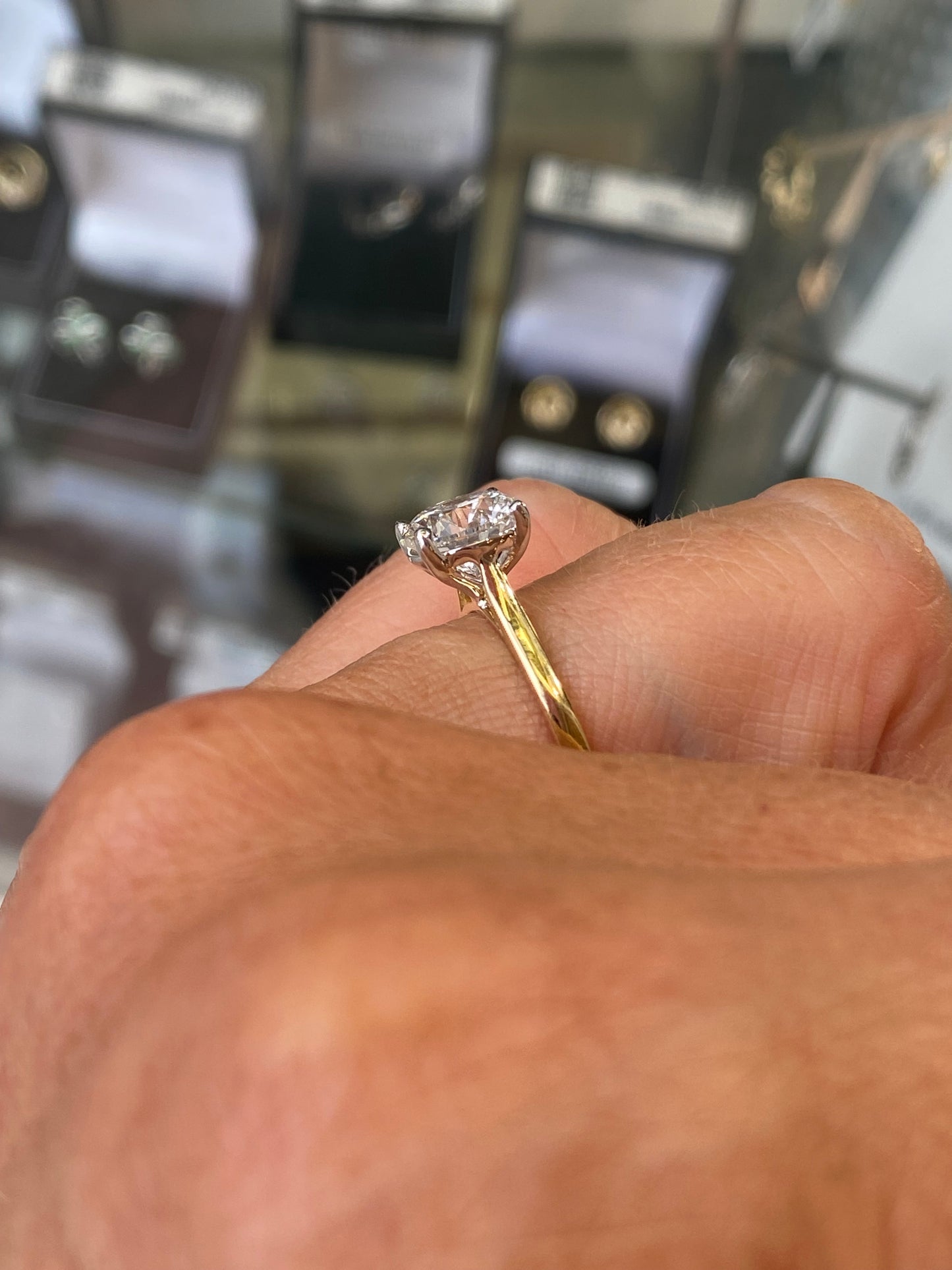 18ct Gold Solitaire Engagement Ring | Lab 2.00ct - John Ross Jewellers