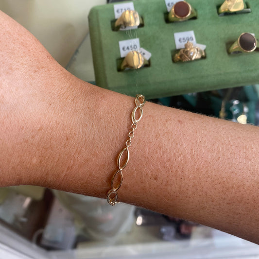 9ct Gold Oval Link Bracelet | 19cm