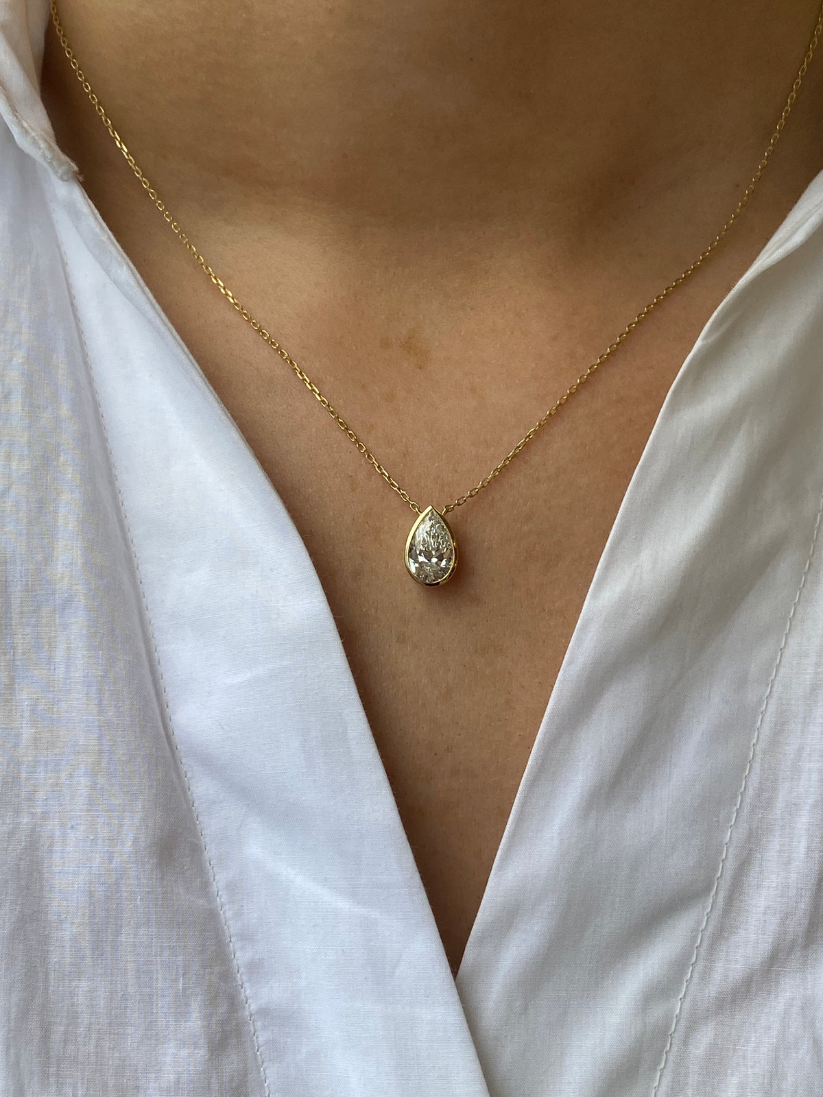 9ct Gold Bezel Set Pear Cut Solitaire Necklace | 2.00ct Lab Grown IGI Cert