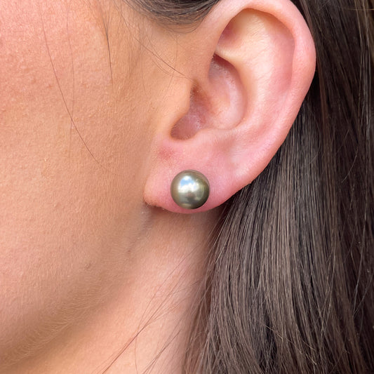 14ct Gold Light Green Tahiti Pearl Stud Earrings | 9-10mm