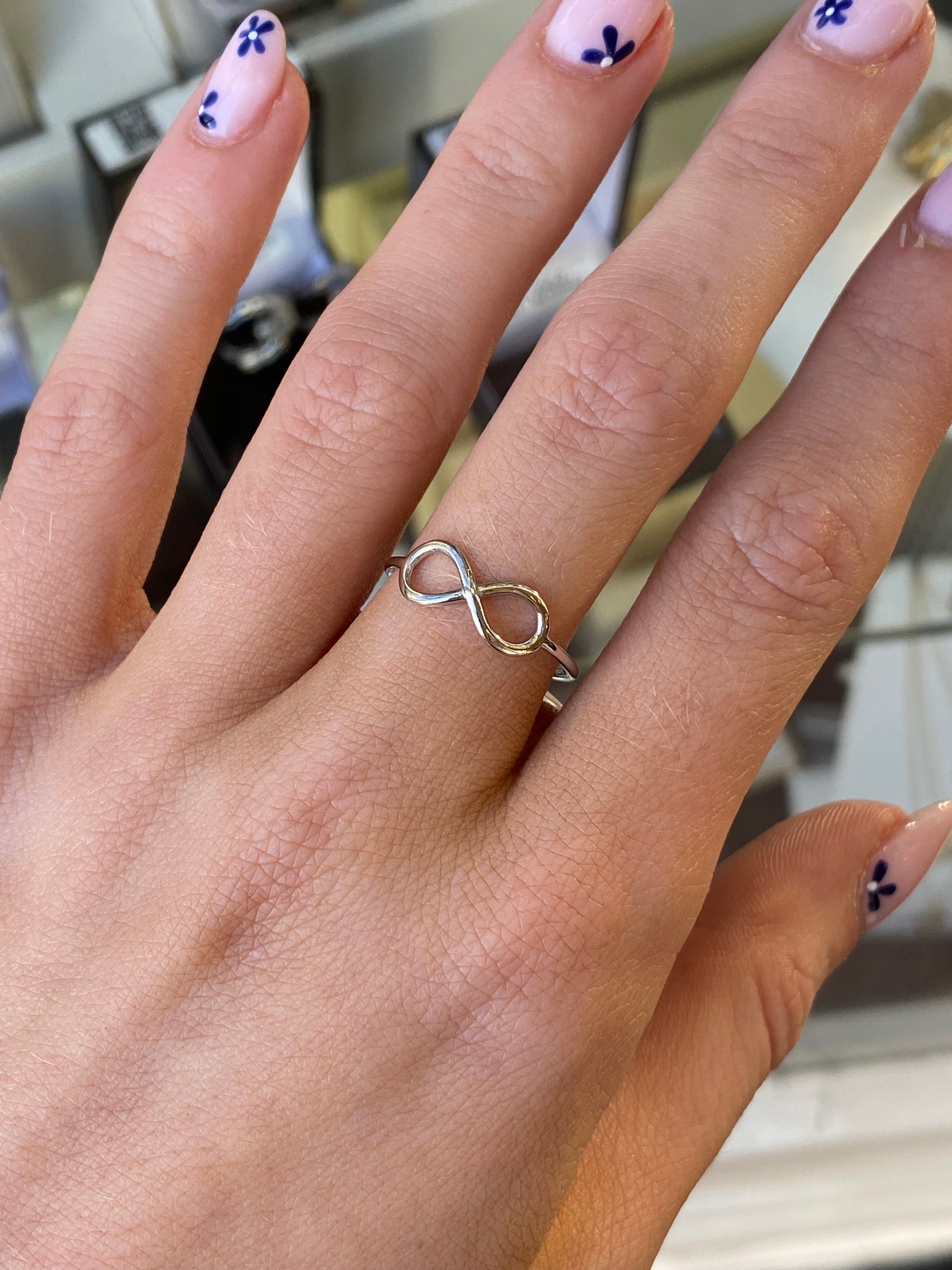 Silver Simple Infinity Ring - John Ross Jewellers