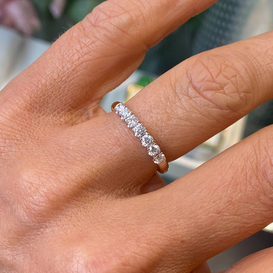 18ct Gold Seven Stone Diamond Set Wedding/Eternity Ring | 0.41ct