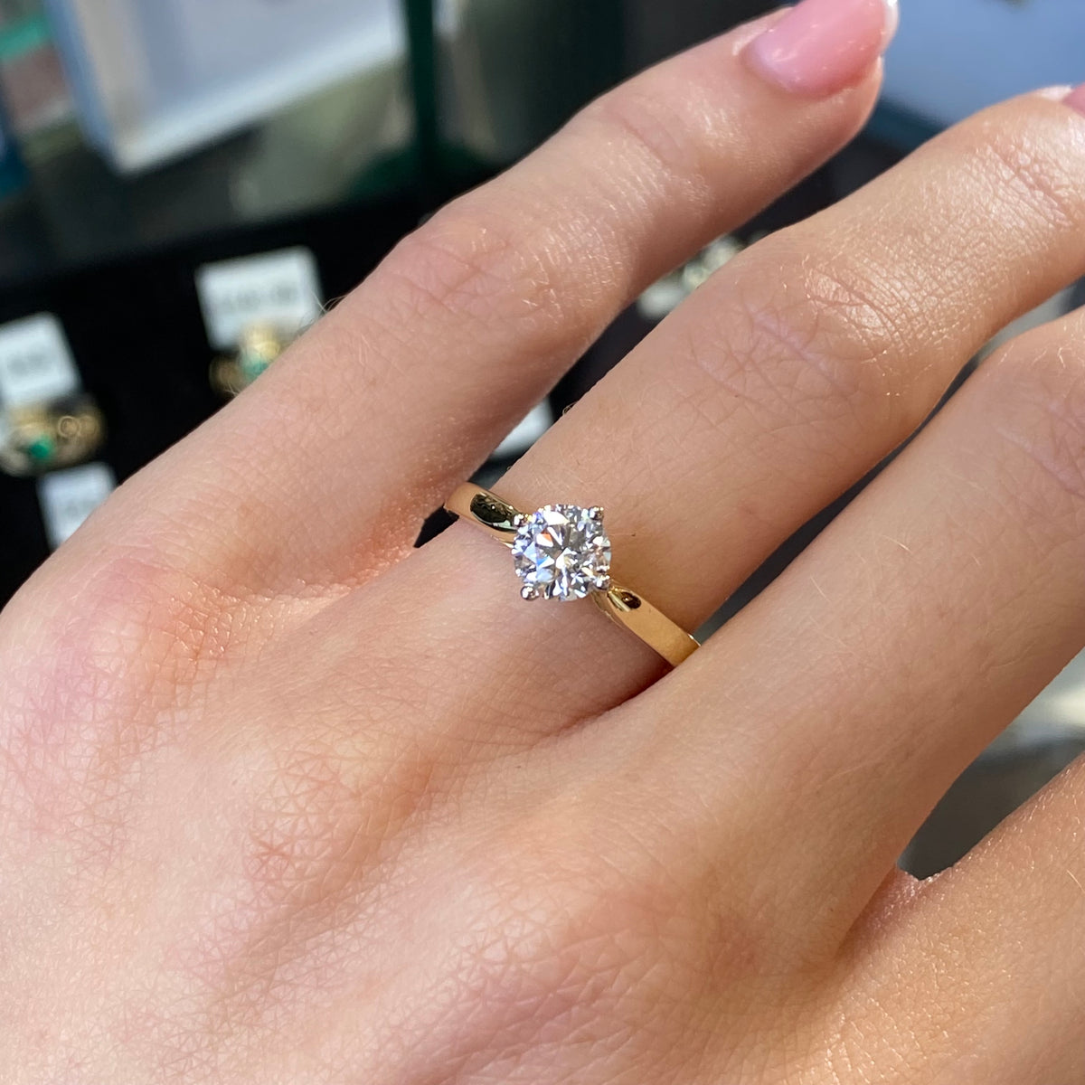 18ct Gold Solitaire Engagement Ring | 0.74ct Lab