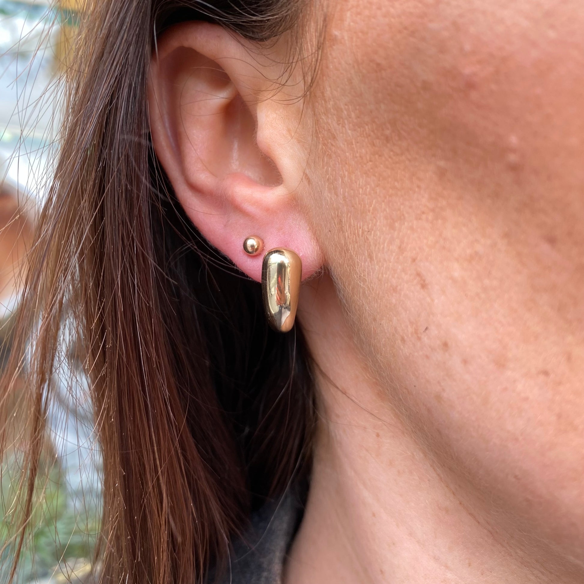 9ct Gold Tapered Chunky Huggie Hoop Earrings - John Ross Jewellers