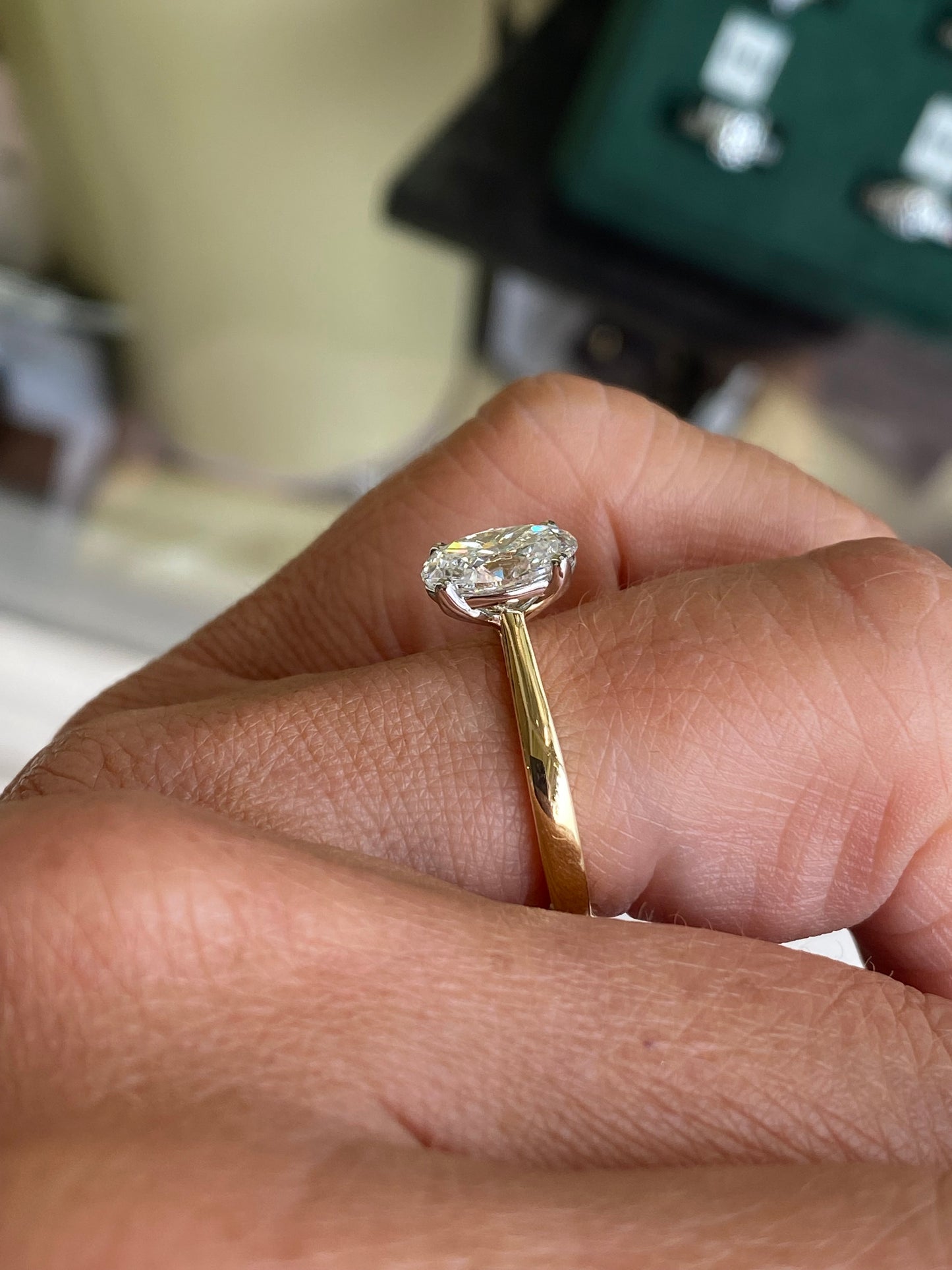 18ct Gold Oval Solitaire Engagement Ring | 1.52ct Certificated