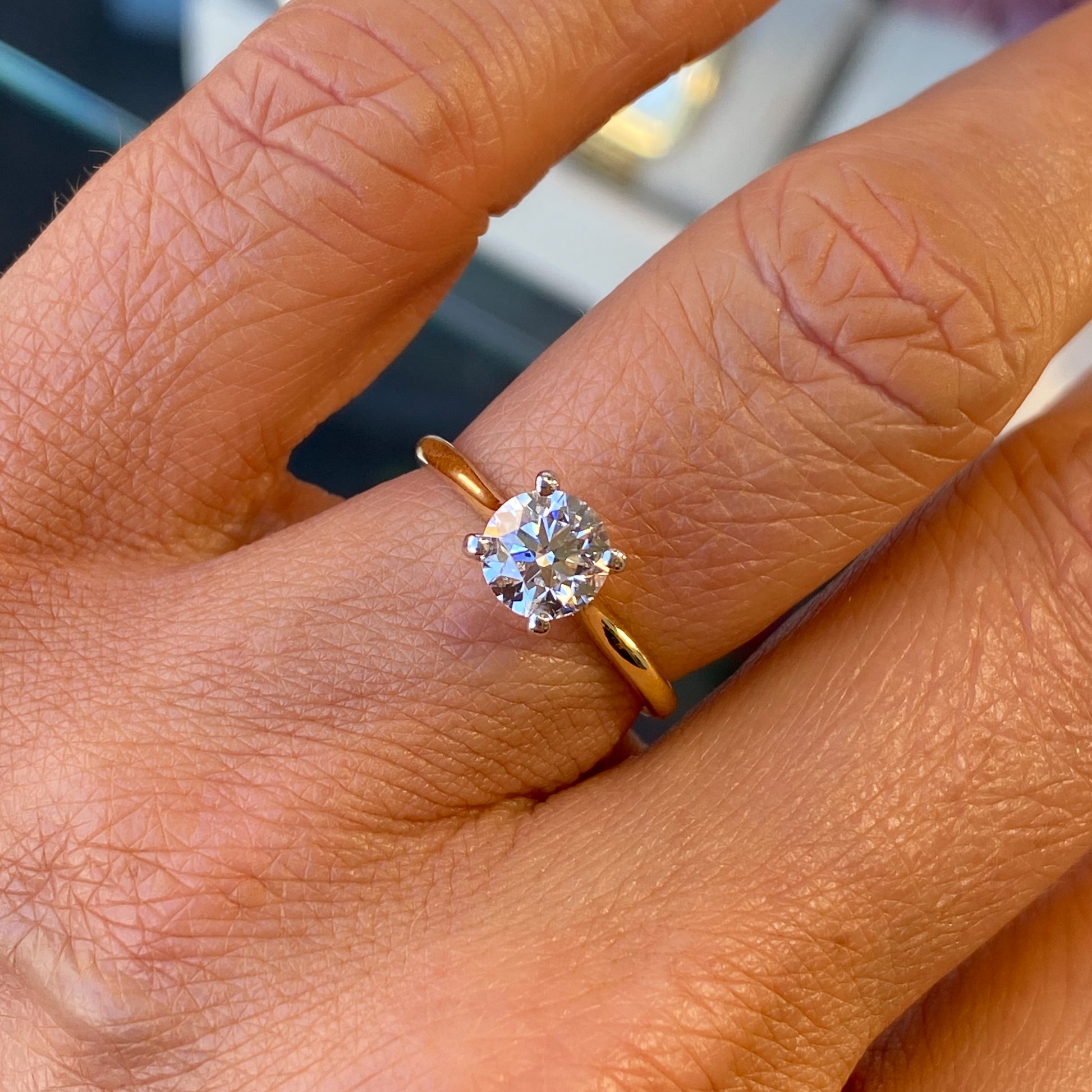 18ct Gold Diamond Solitaire Engagement Ring DSI1 GIA